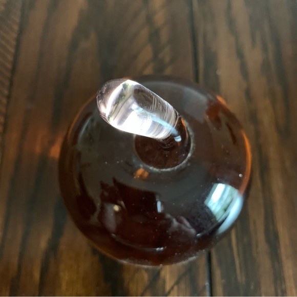 Crystal/ glass Apple Paperweight, Sculpture, or Figurine - w/ Thick Stem - Picture 4 of 5